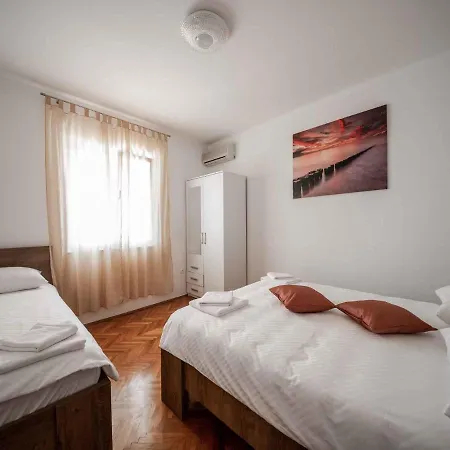 Apartment In - Paklenica Riviera 41711 Seline
