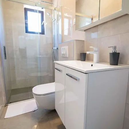 In - Paklenica Riviera 41711 Seline
