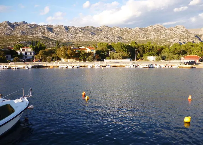 In - Paklenica Riviera 41711 Apartment Seline